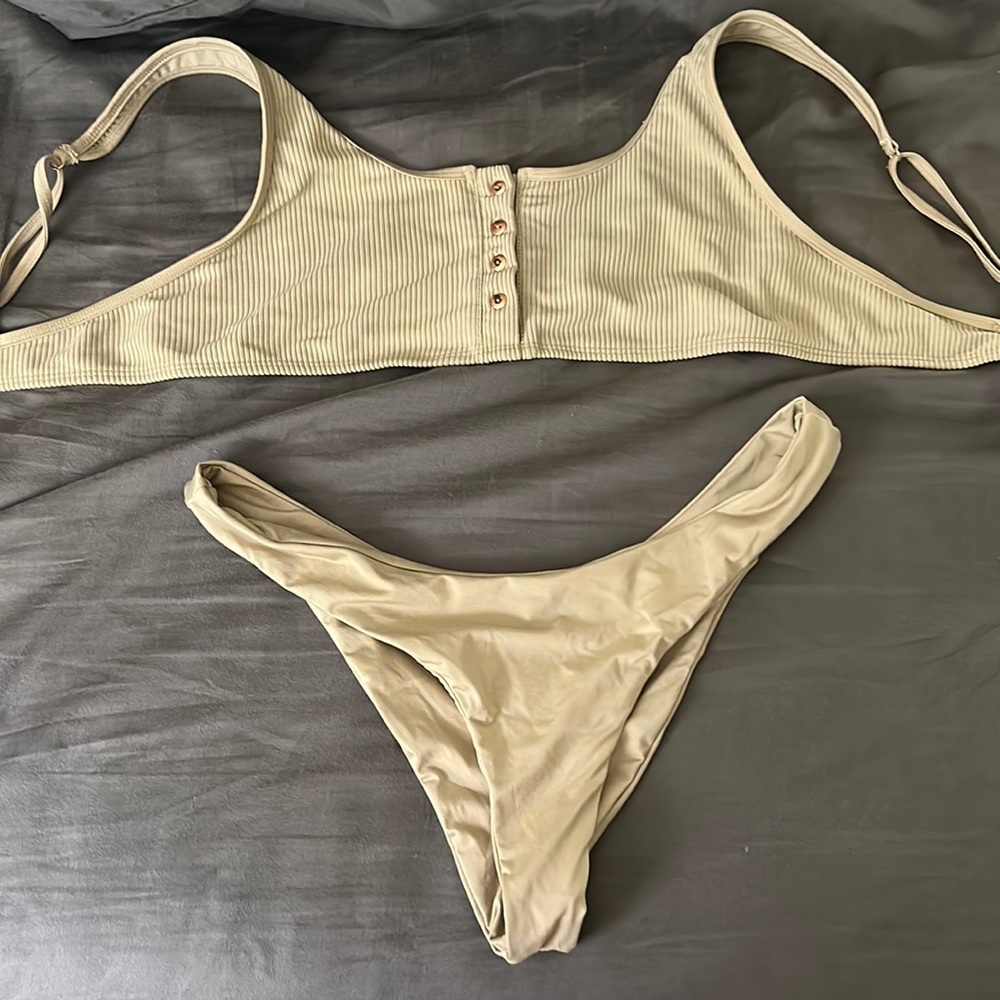 Frankie's bikini